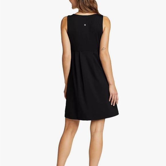 Eddie Bauer Aster Crossover Dress, SPF50 & Odor Control, Moisture wicking, Med - Picture 2 of 10